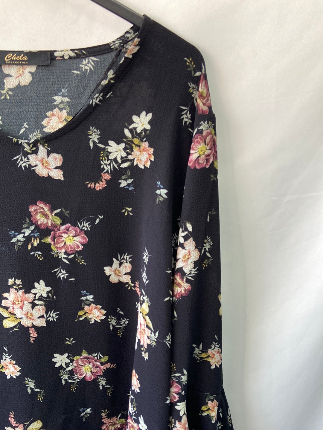 CHELA. Black floral blouse size L
