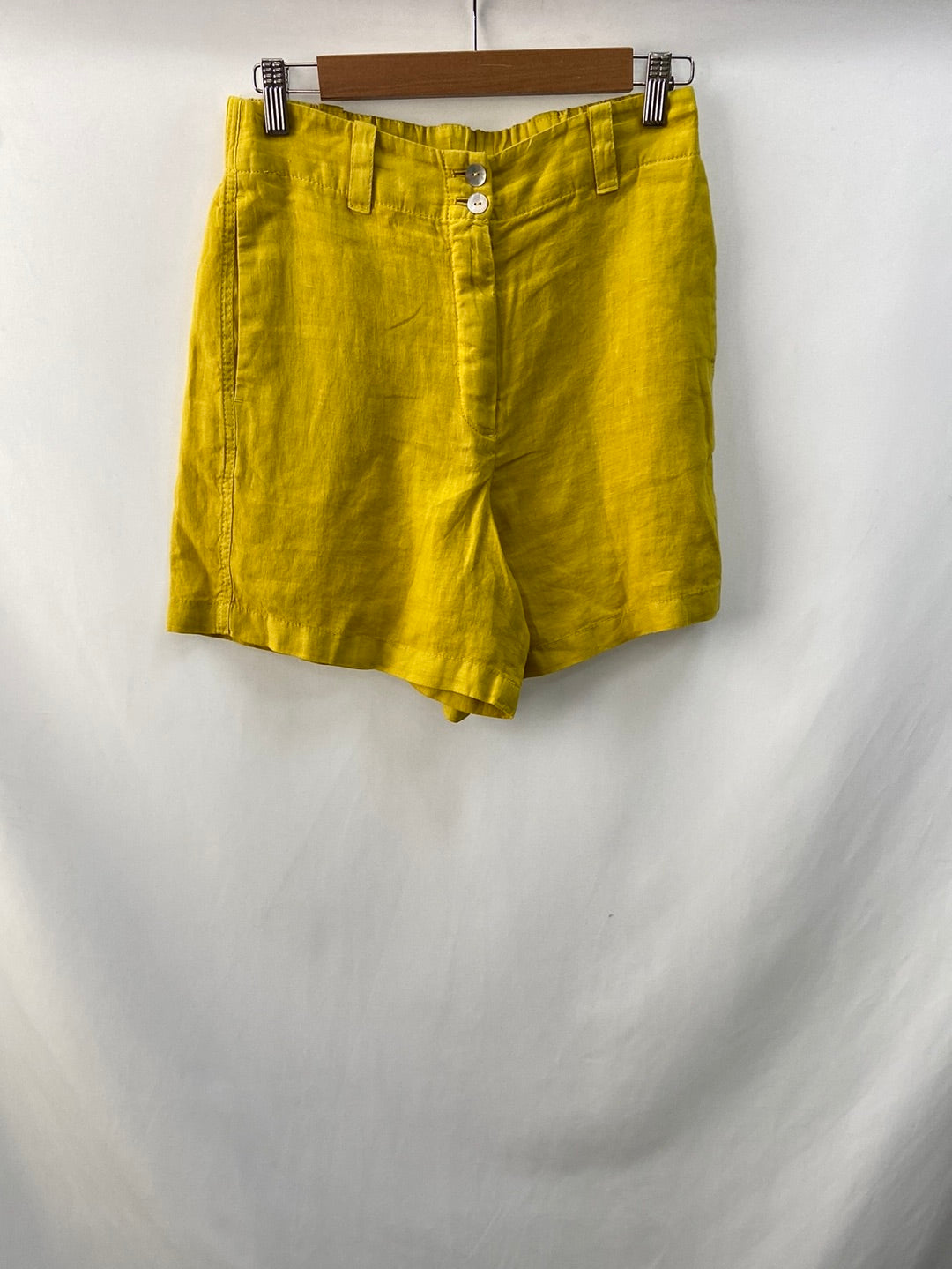 MASSIMO DUTTI.Bermudas lino amarillas T.36