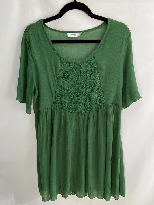 YOUNG FORMULA. Flowing textured dress S.42