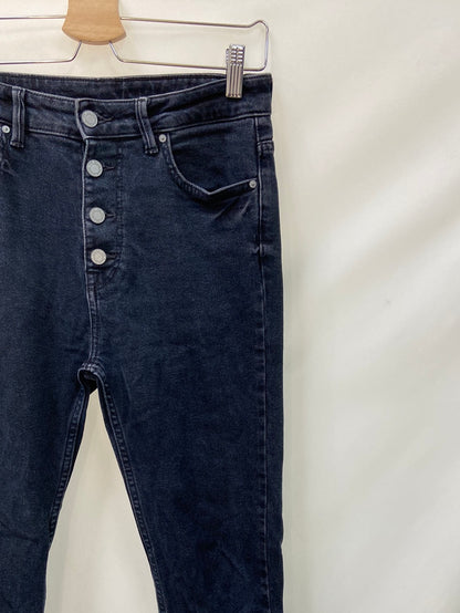 BERSHKA.Pantalones mom denim oscuro T.38