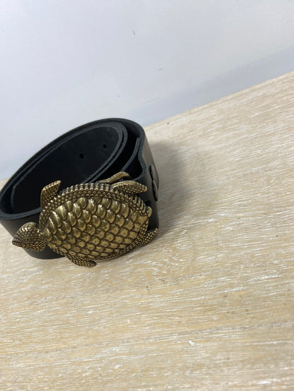 OTHERS. Black leather belt size 85