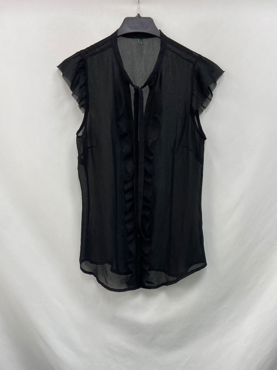 BENETTON.Black ruffled TS blouse