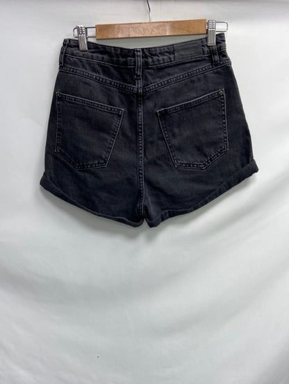 PULL&amp;BEAR. Gray denim shorts T.36
