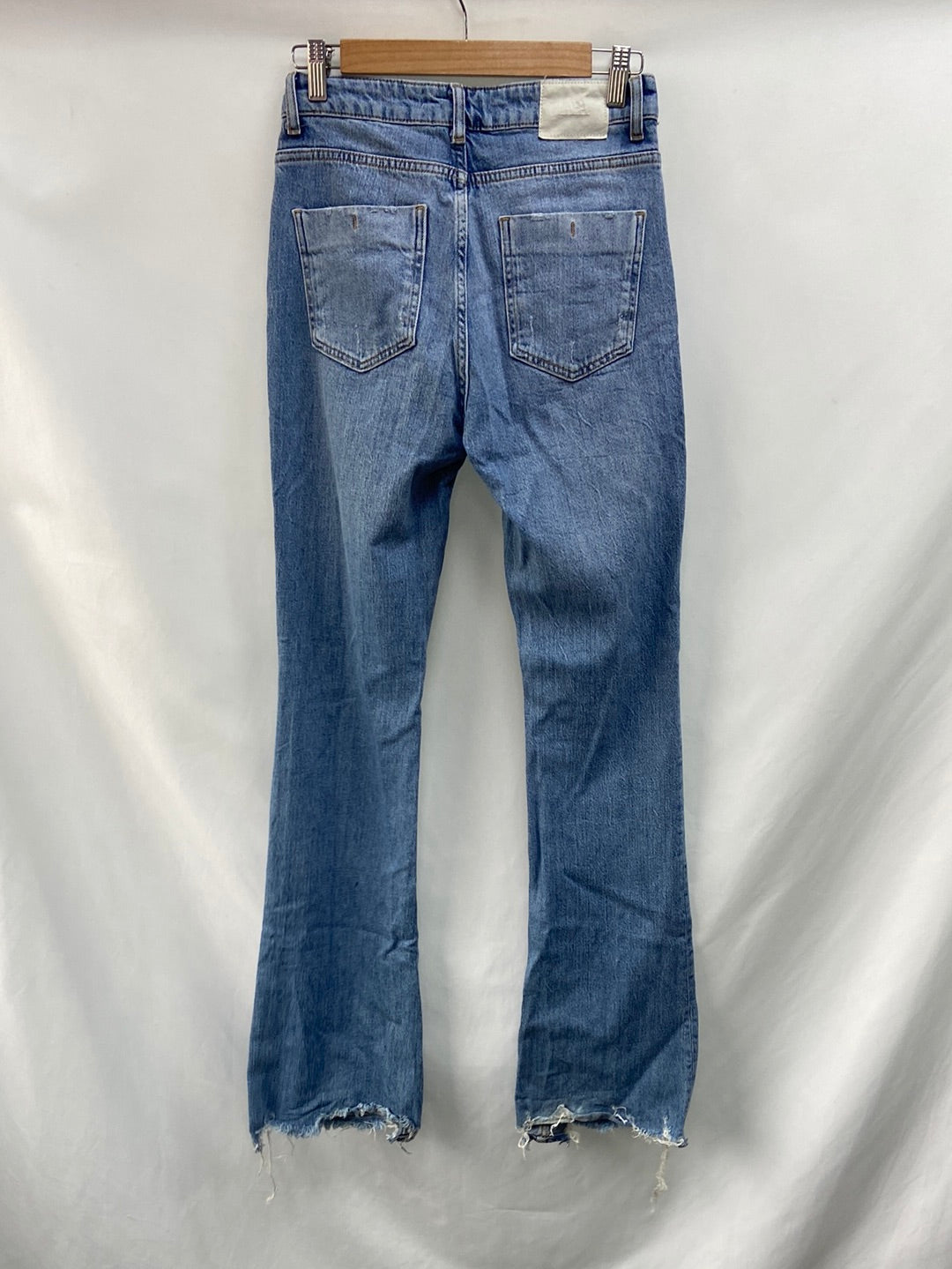 ZARA.Pantalones vaqueros acampanados T.36