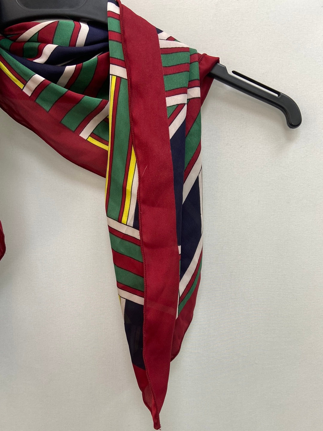 MANGO.Geometric print scarf