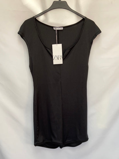 ZARA.Mono corto elástico canalé negro T.L