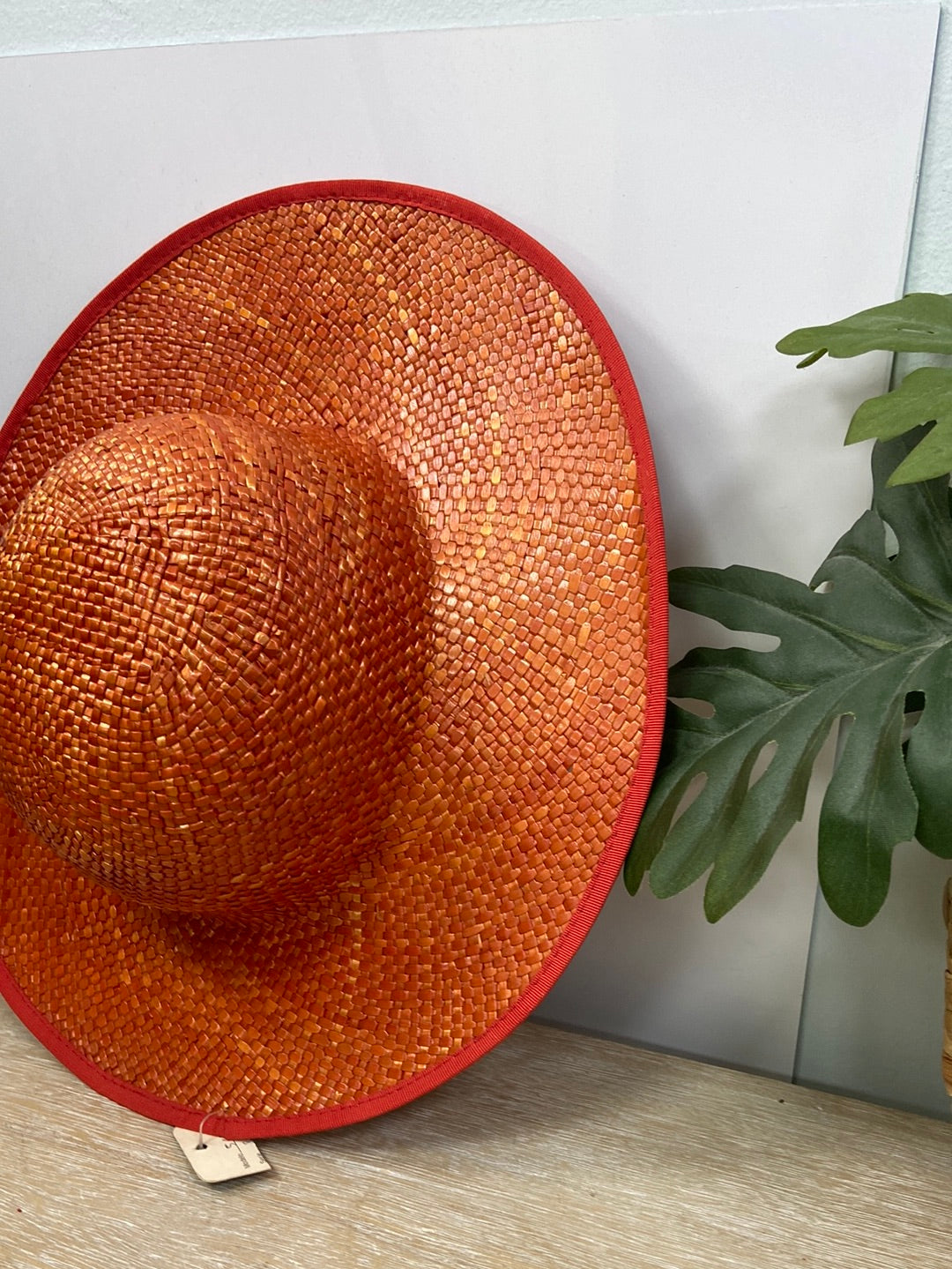 JAMIR. Orange straw hat