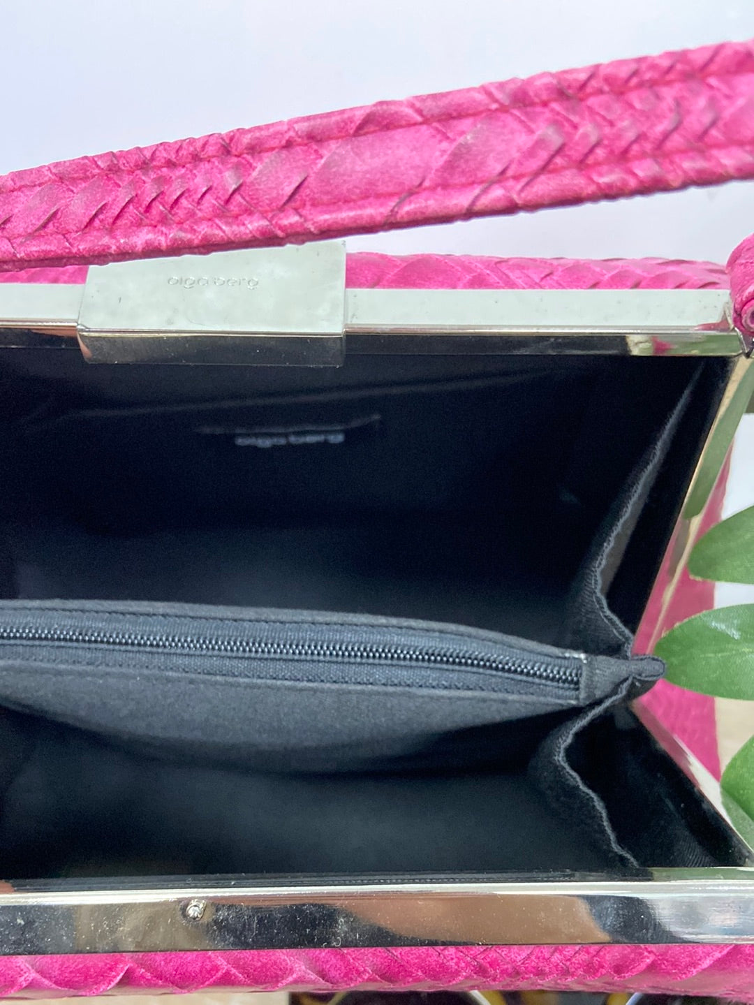 OLGABERG. Bolso trenzado rosa