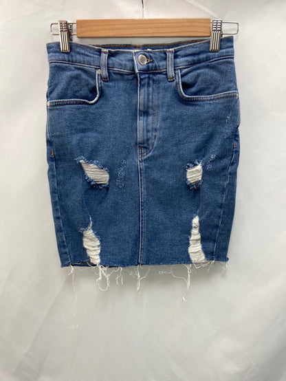 PULL&BEAR.Falda corta vaquera  T.s
