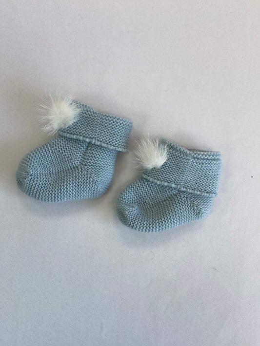 OTRAS. patucos azules punto pompón blanco T.9cm (6-12)