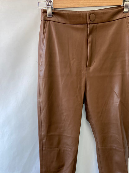 ZARA.Leggings marrones polipiel T.XS