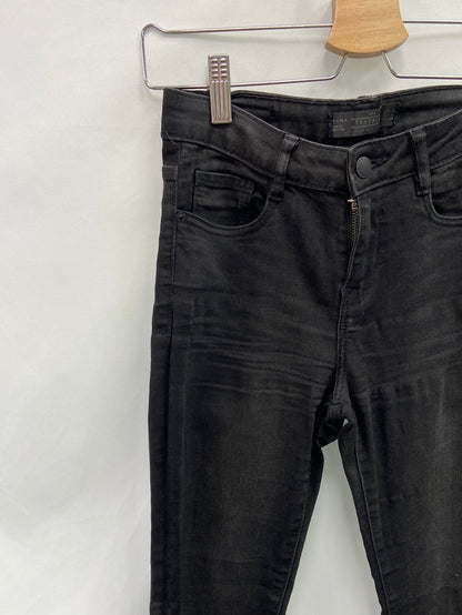 ZARA. Flared jeans size 34