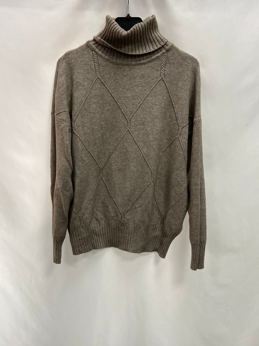 OTHERS. Beige turtleneck sweater TS (Tara)