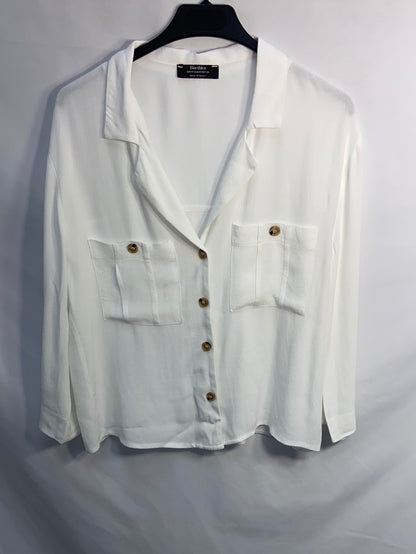BERSHKA. White blouse Tm