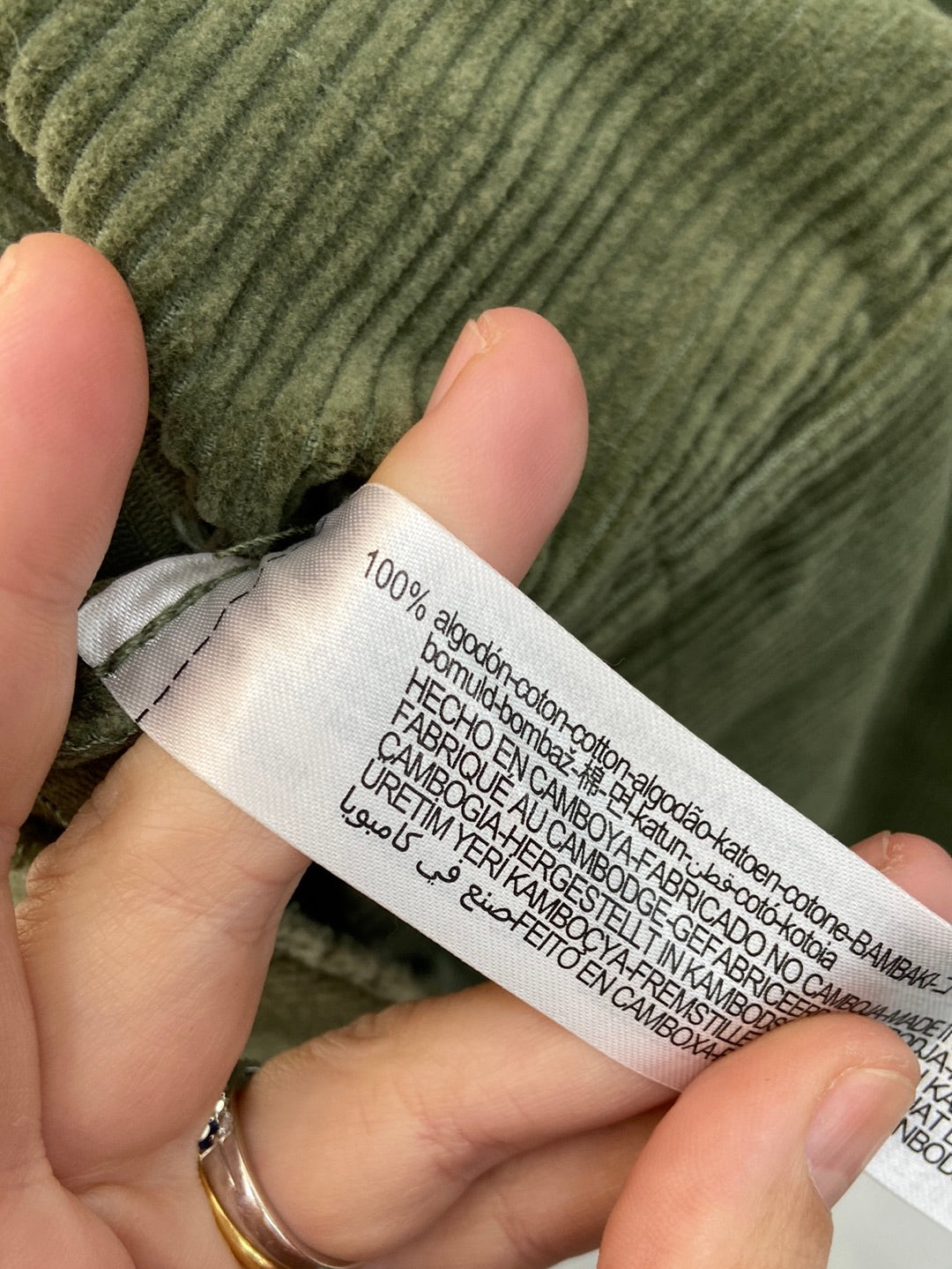 ZARA. Oversized green corduroy vest TS