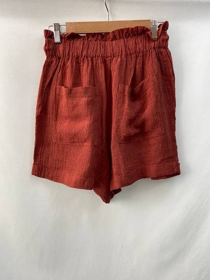 MASSIMO DUTTI.Bermudas lino teja T.36