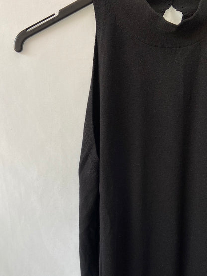 MASSIMO DUTTI.Tm black halter knit top