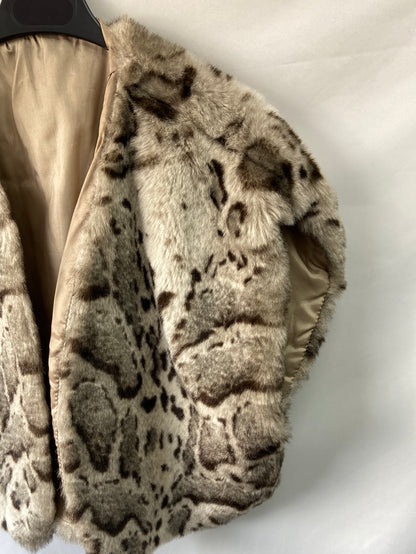 OTHERS. Short fur animal vest TU(m)