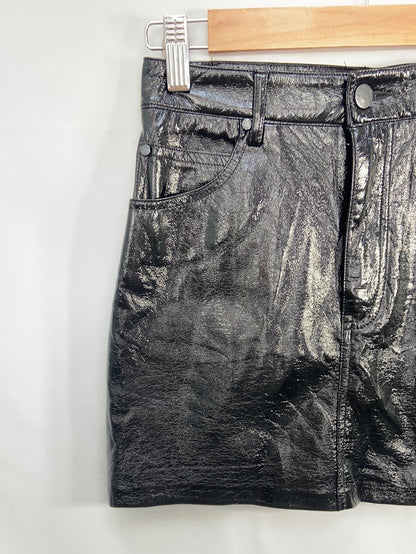 PULL&amp;BEAR. Short black vinyl skirt TS