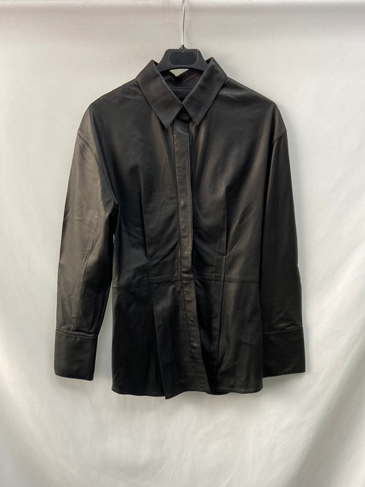 MASSIMO DUTTI.Sobrecamisa piel T.XS