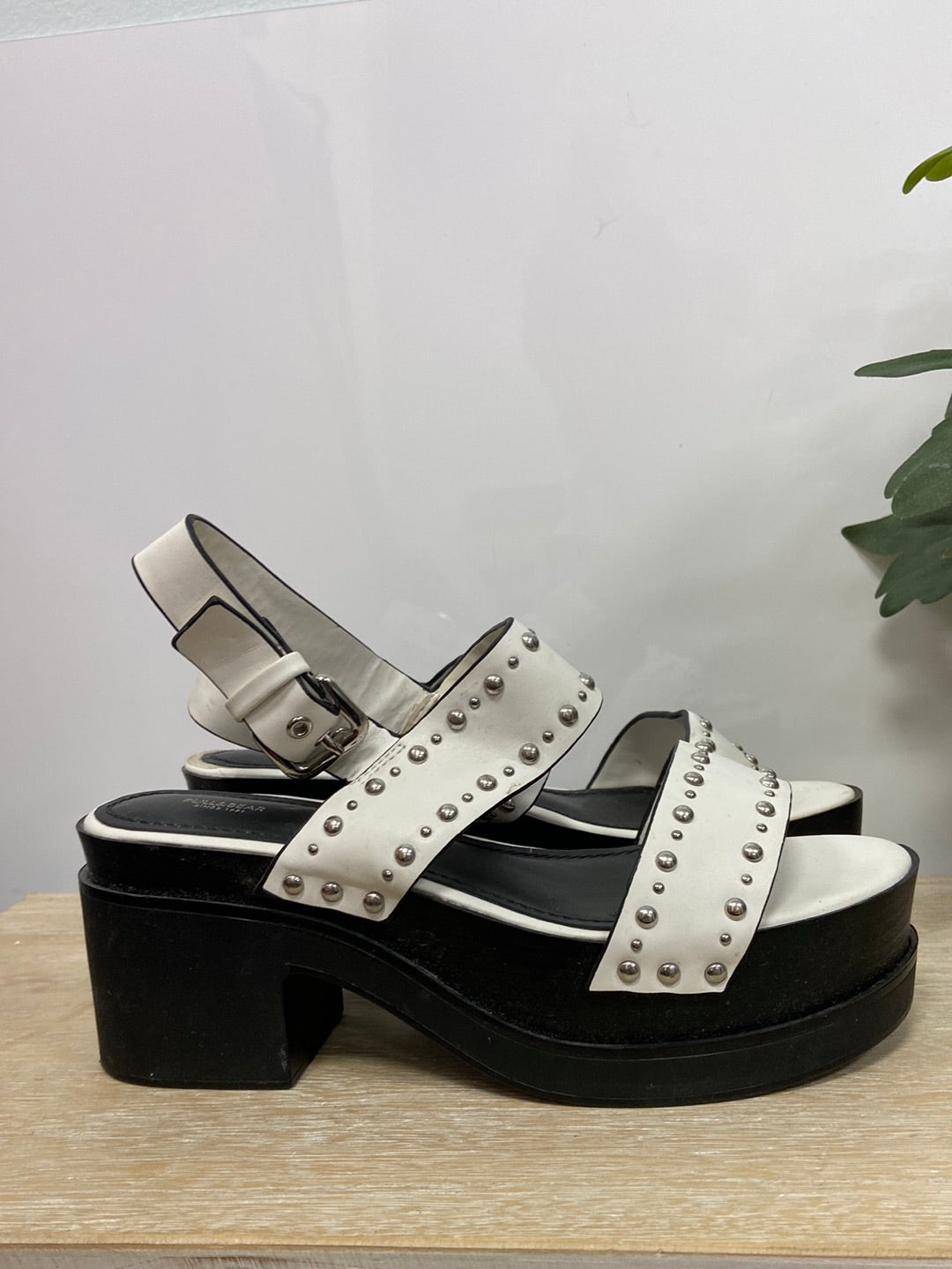 PULL&amp;BEAR. White studded sandals, size 37
