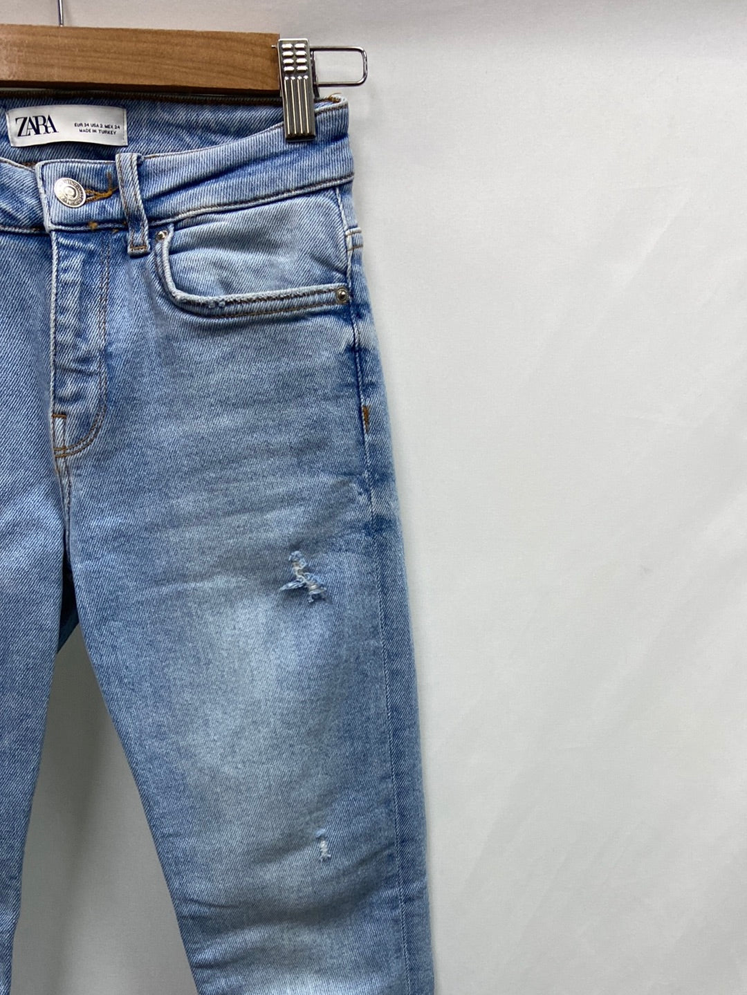 ZARA.Light denim pants S.34