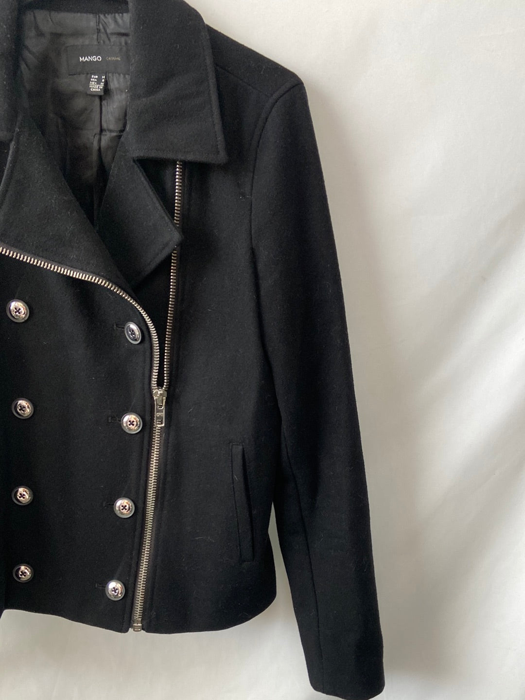 MANGO. Zip-up coat Tm