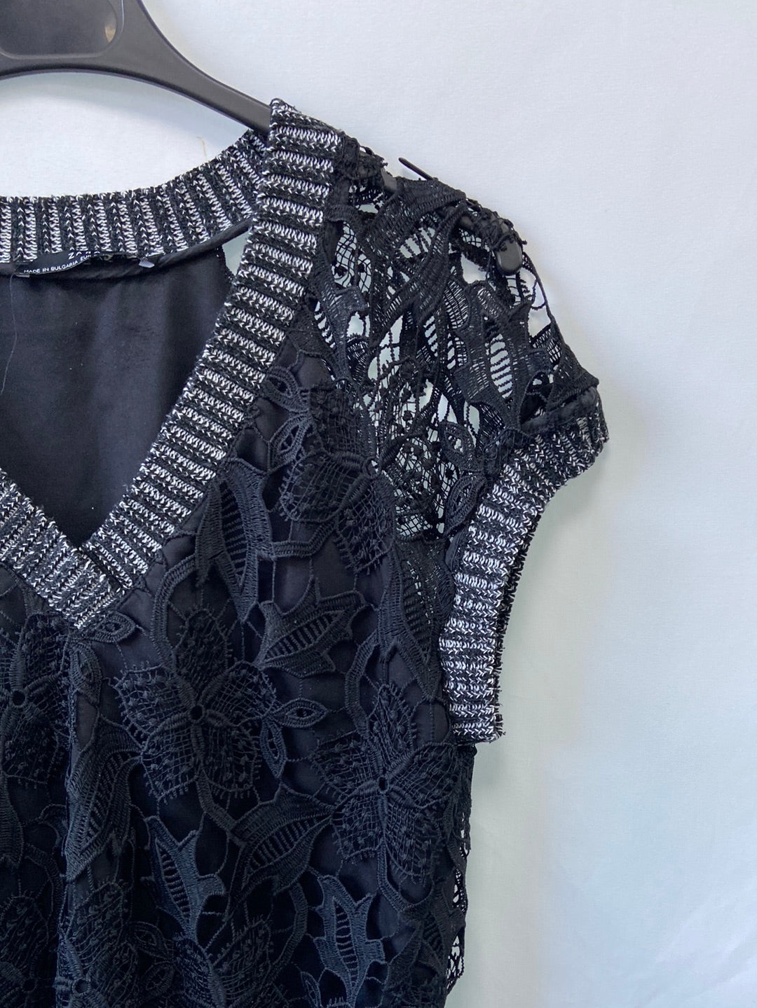 ZARA.Top negro encaje T.S