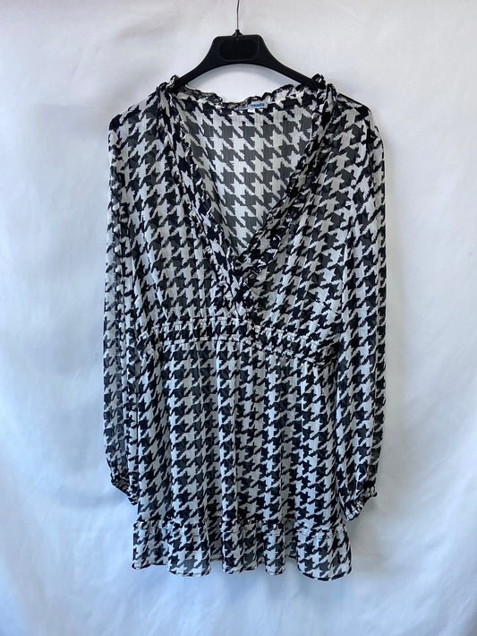 OTRAS.Top gasa pata de gallo T.48