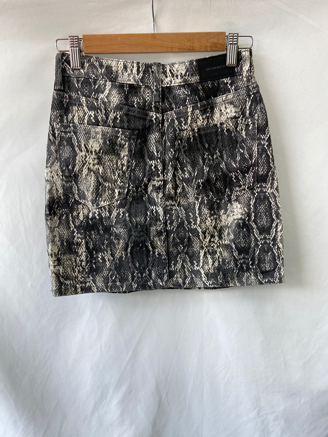 ZARA.Falda denim serpiente T.XS