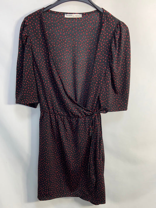 PULL&BEAR.Vestido negro lunares T.s