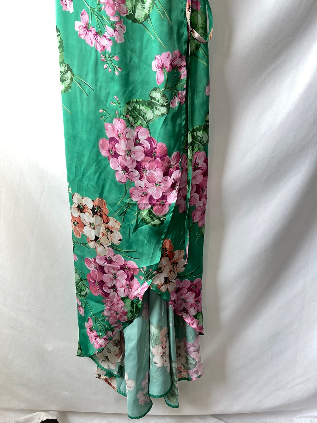 MANGO.Vestido largo verde flores cruzado T.S