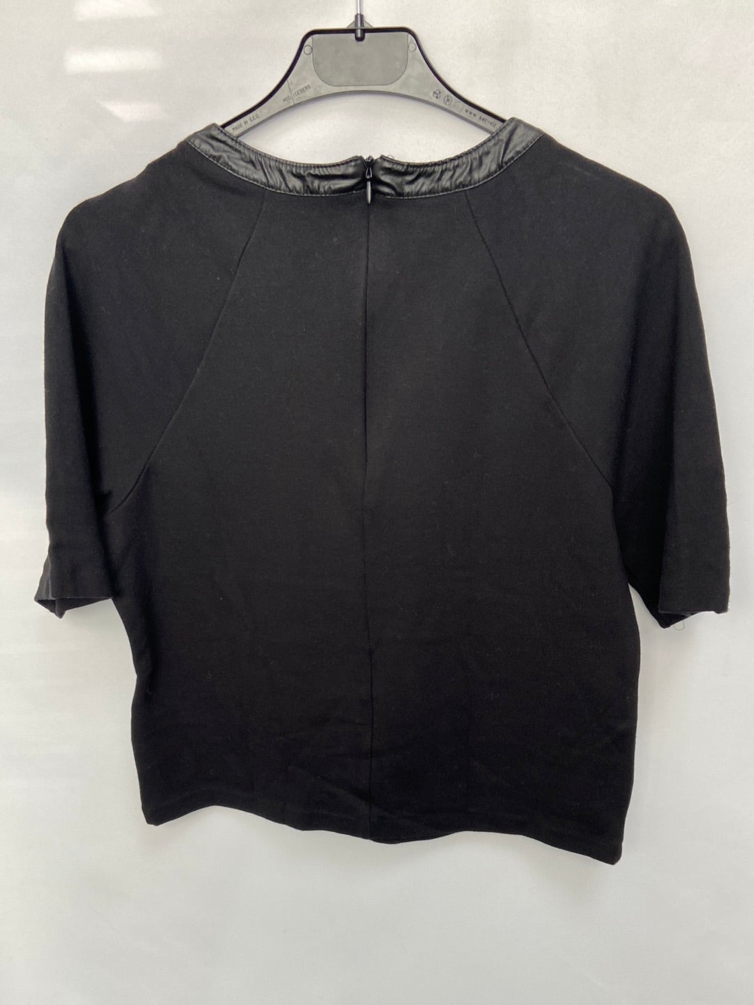 BENETTON.Black T-shirt with faux leather collar