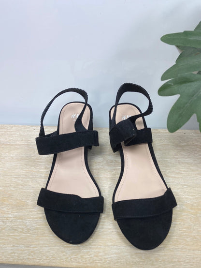 H&M. Sandalia talla 40