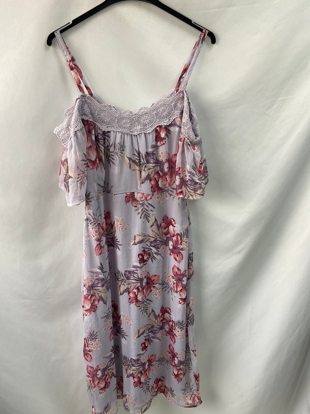 NEW LOOK.Vestido midi Flores hombros T.38