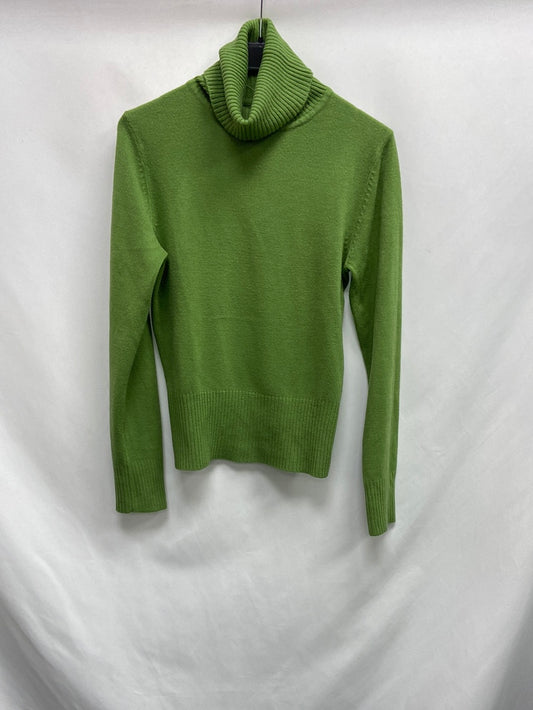 H&amp;M. Green turtleneck sweater Ts