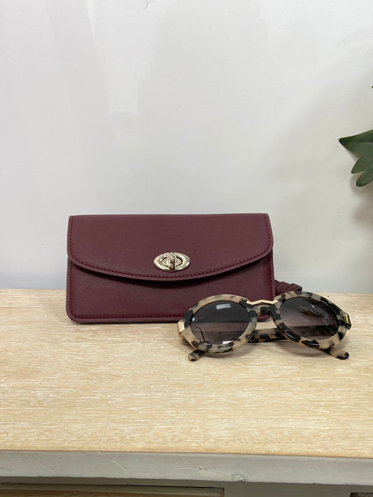 ZARA.Riñonera burdeos