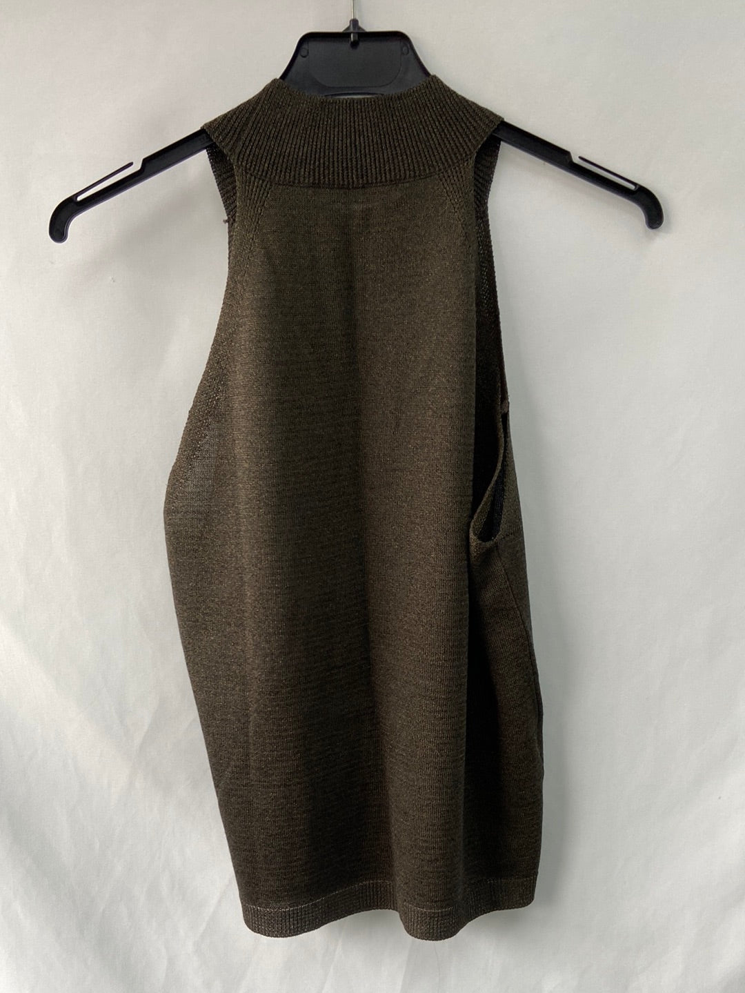 MANGO.Green halter knit top with gold threads TM