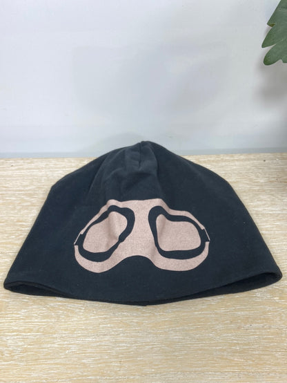 OTHERS. Black hat and glasses