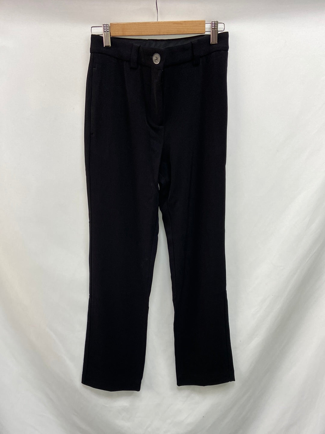 MOMONI.Black pleated trousers S.40 (36)