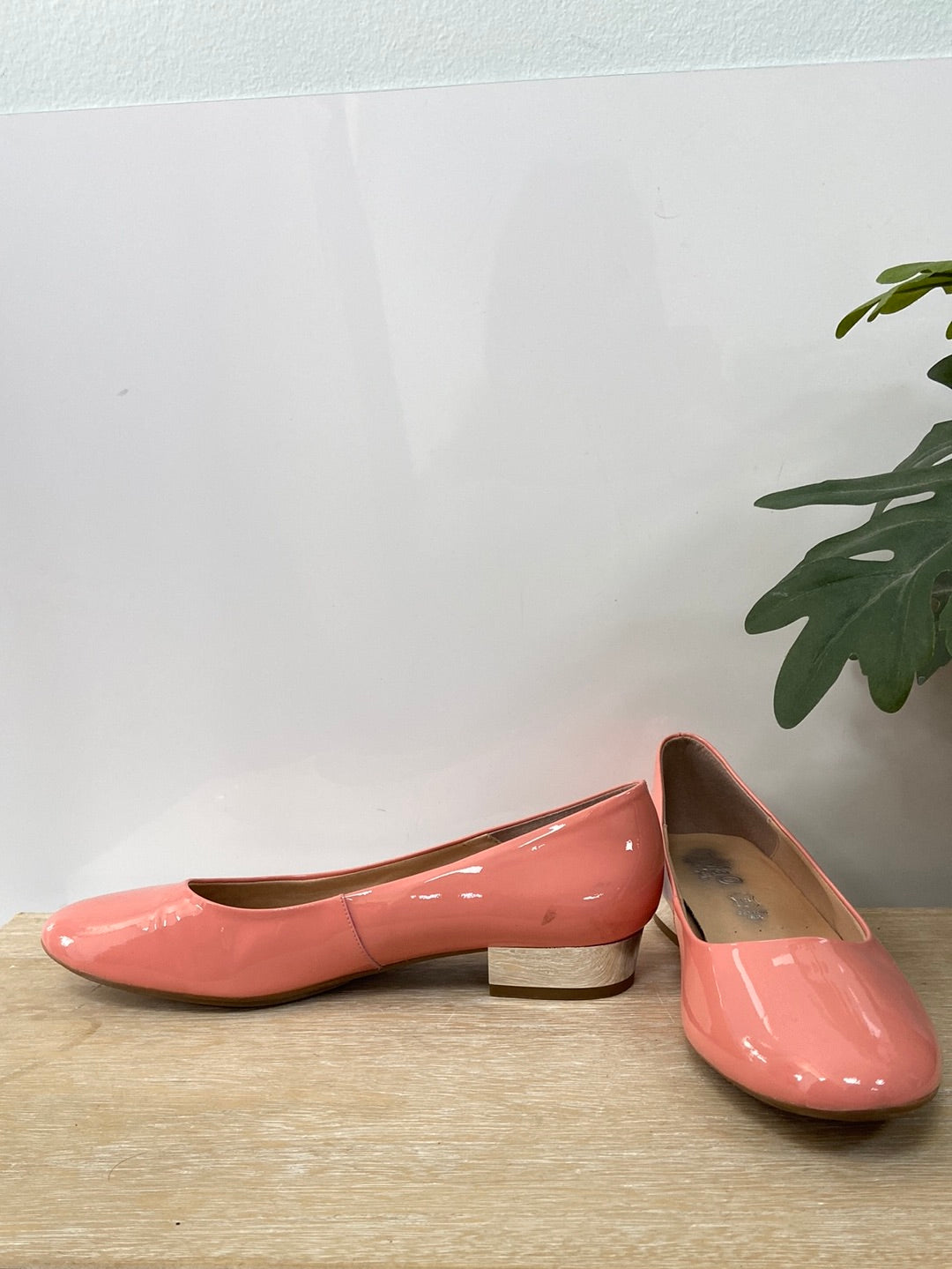 MIMAO. Salmon-heeled ballerinas, size 38
