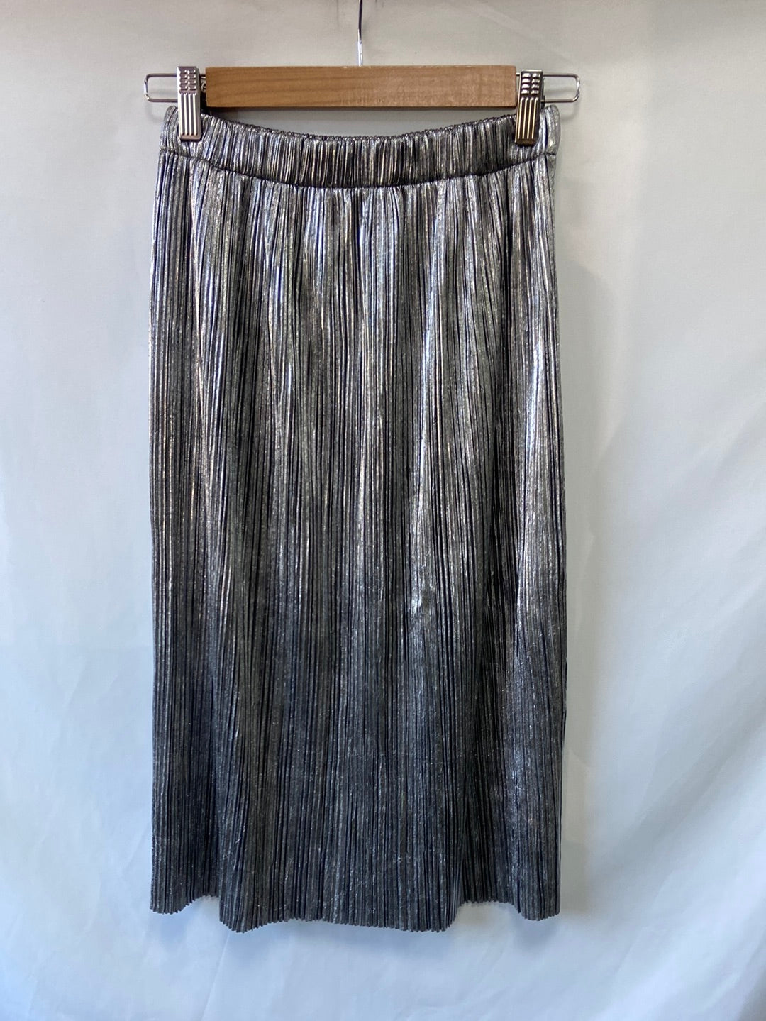 PARFOIS.Falda midi plateada plisada T.XS/S