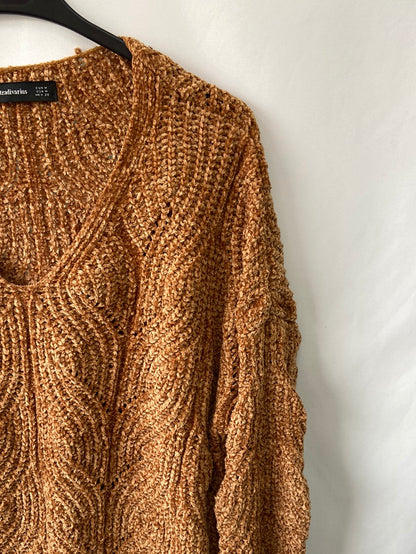 STRADIVARIUS.Jersey textura mostaza T.M