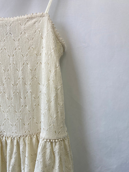 BERSHKA.Vestido blanco roto T.XS