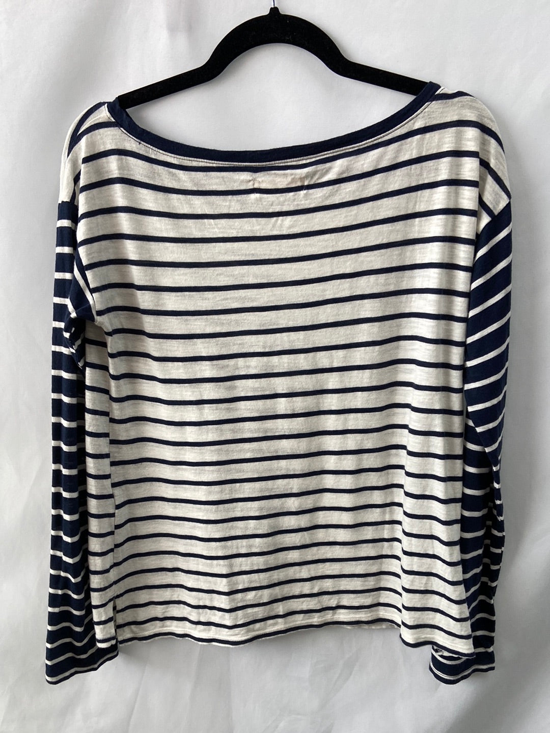 HOLLISTER. Camiseta L