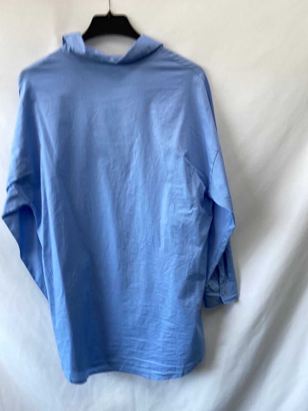 OTRAS.Camisa azul oversized T.s