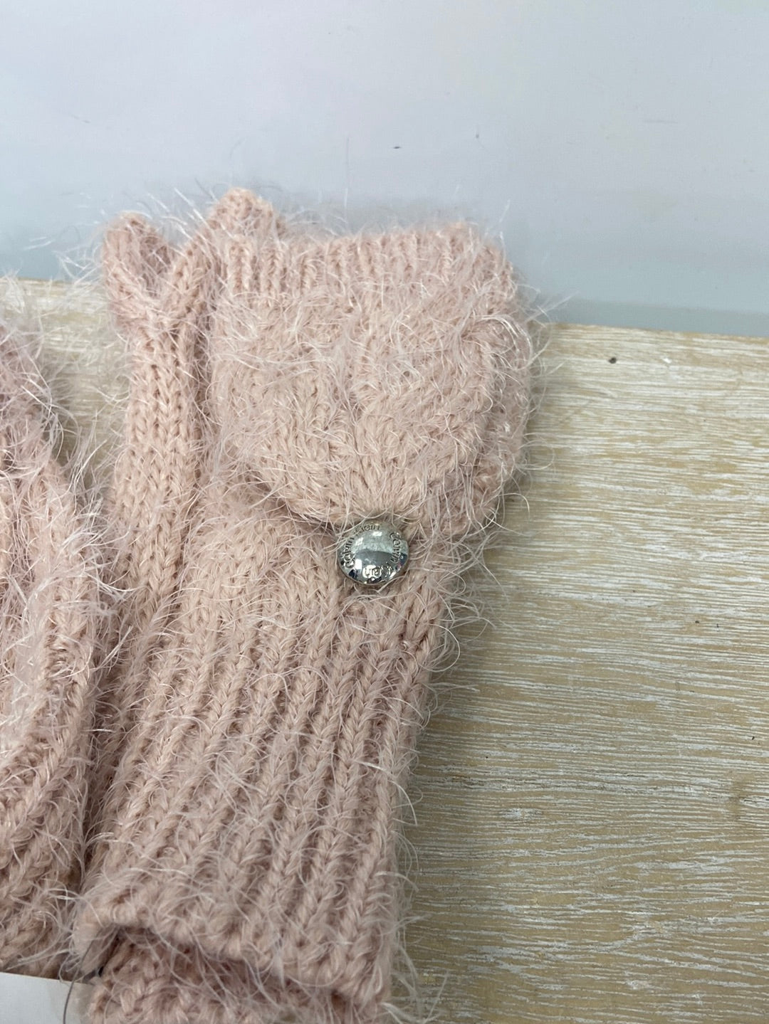 CALVIN KLEIN. Manoplas rosa pelito  TU