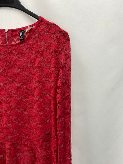H&M.Top encaje rojo T.38