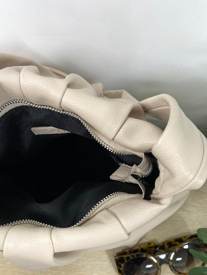 ZARA. Beige faux leather bag (medium)