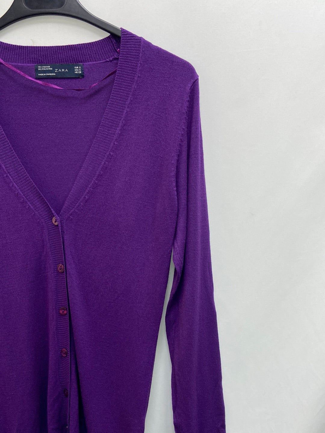 ZARA.Rebeca morada clásica T.S